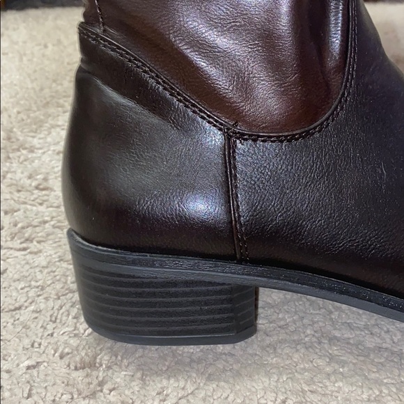 Brown Riding Boots - Picture 6 of 8